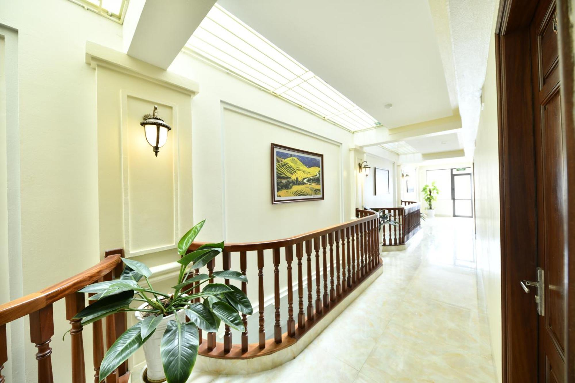 Hotel Symphony